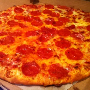 XL pepperoni pizza