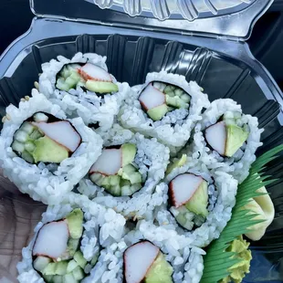 8 Pieces California Roll