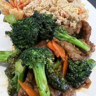 L2. Broccoli with Beef Lunch Special
