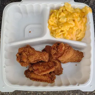 Chicken wings and mac &amp; cheese