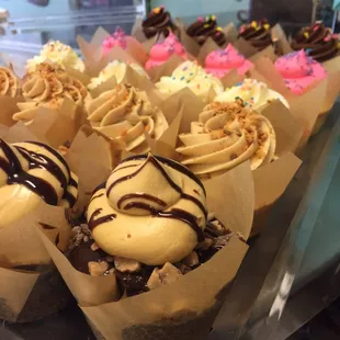Lots of assorted Cupcakes!