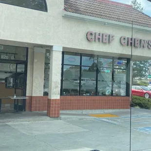 Warning, chef came from outside from cutting his toes in front of the restaurant went behind the kitchen, without washing his hands
