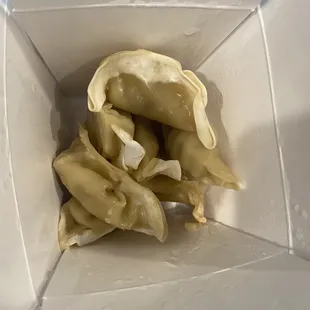 Steamed pot stickers
