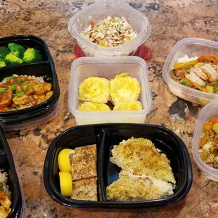 Several meals packed and ready to go to a client to enjoy !
