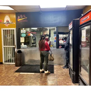 Inside Chef Daddy&apos;s. (W Lake St/N Austin Ave)Chicago IL. Soul Food BBQ. Small Place. Take Out Delivery. Good Food Nice Service.Cool!