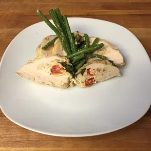 Stuffed Chicken with green beans. LOW CARB!
