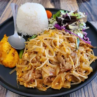 Pork pad Thai combo with chicken satay
