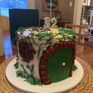 Hobbit house inspired birthday cake