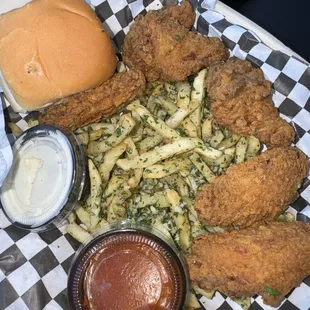 Chicken and Garlic Fries (15/5)