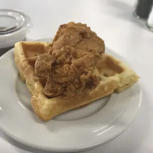 Tasting: Mini Chicken and Cornbread Waffles