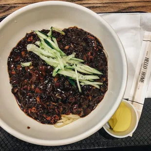 Jajangmyeun / black bean noodles