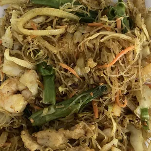 Singapore Noodles Chicken and Shrimp