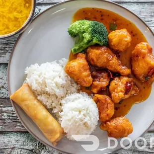 food, chicken wings and fried chicken