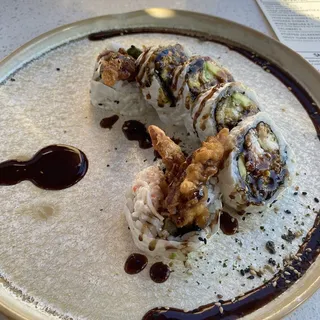 Soft Shell Crab Cut Roll