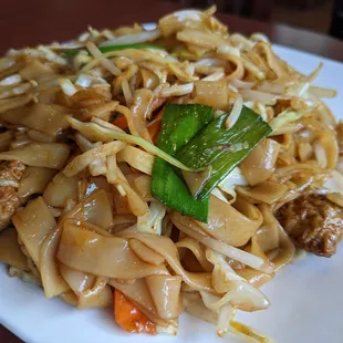 Veggie beef chow fun