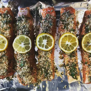 Walnut-herb crusted Wild salmon
