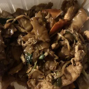 Pad see Ew with Chicken