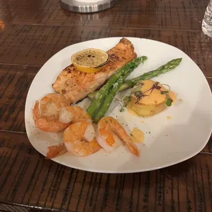 Salmon, fondant potatoes, Parmesan asparagus and shrimp