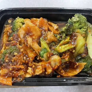 22. Shrimp and Chicken in Hot Garlic Sauce