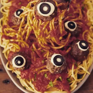 Halloween Spaghetti for a party of 30