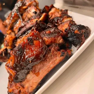 BBQ BEEF RIBS WITH HOMEMADE SAUCE