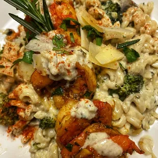 Shrimp Alfredo $25