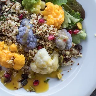 Roasted tends cauliflower with nutty quinoa. Healthy Delicious protein rich Vegetarian options