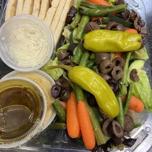 Mediterranean salad with Pita and Hummus