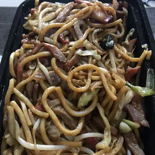 Bq pork chow mein