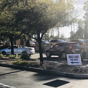 Peter&apos;s Bistro, long line of cars supporting their ongoing dedication to our Sun Village Community