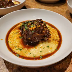 Braised short ribs with creamy polenta
