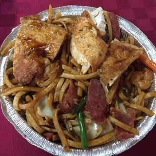 House lo mein $7.95 - GET THIS!!!