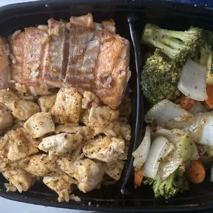 Rocky's Hibachi Meal w/t chicken &amp; Salmon served with broccoli,carrots, zucchini,onions and mushrooms