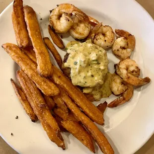 Grilled Shrimp &amp; Crab Cake Combo with Sweet Potato Fries