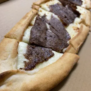 Beef &amp; lamb döner pide