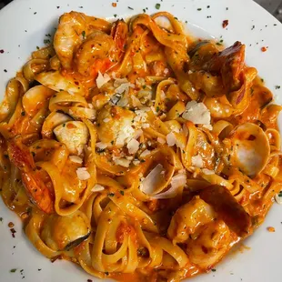 Vodka Fettuccini with Clams &amp; Prawns