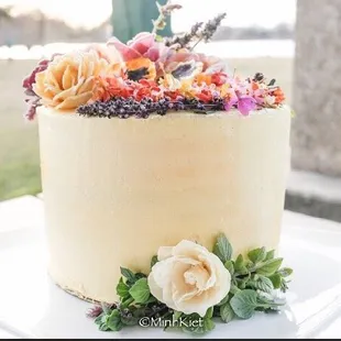 We were honored to have our Cake featured in the May/June edition of American Cake Decorating Magazine.