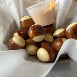 Pretzel bites