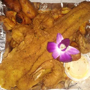 food, fried chicken, bbq wings, poultry, fried chicken wings, chicken, bbq chicken, chicken wings and fried chicken, chicken wings