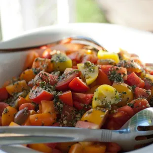 Tomato salad with pesto