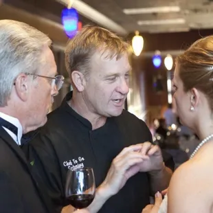 You can see how Daniel is explaining the food.