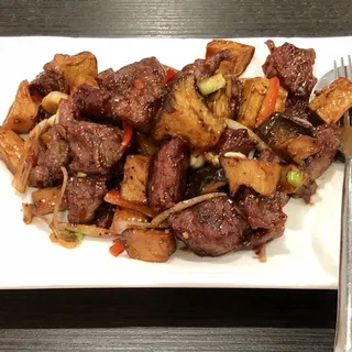 Fried Diced Beef Filet with Japanese BBQ Sauce