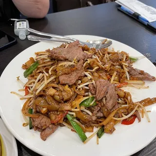 Stir-fried Rice Noodles Singapore Style