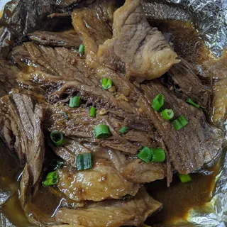 E1. Grilled Beef with House Special Sauce