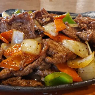 E2. Grilled Black Pepper Beef