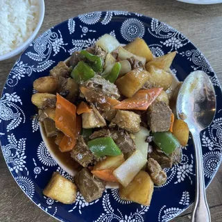 E3. Roasted Potatoes and Beef