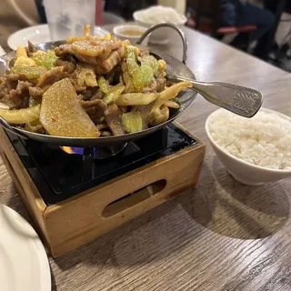 B7. Grilled Beef Pot