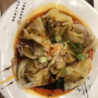 29. Wontons In Chili Sauce (Pork) 29. (6)