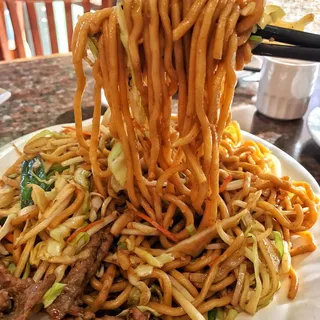 Beef Chow Mein 牛肉炒面