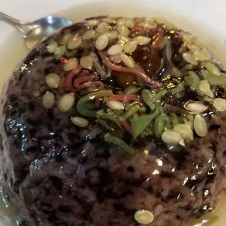 Frozen Sweet Rice with Red Bean Paste FIlling (1 Pc)冷冻紫糯米八宝饭